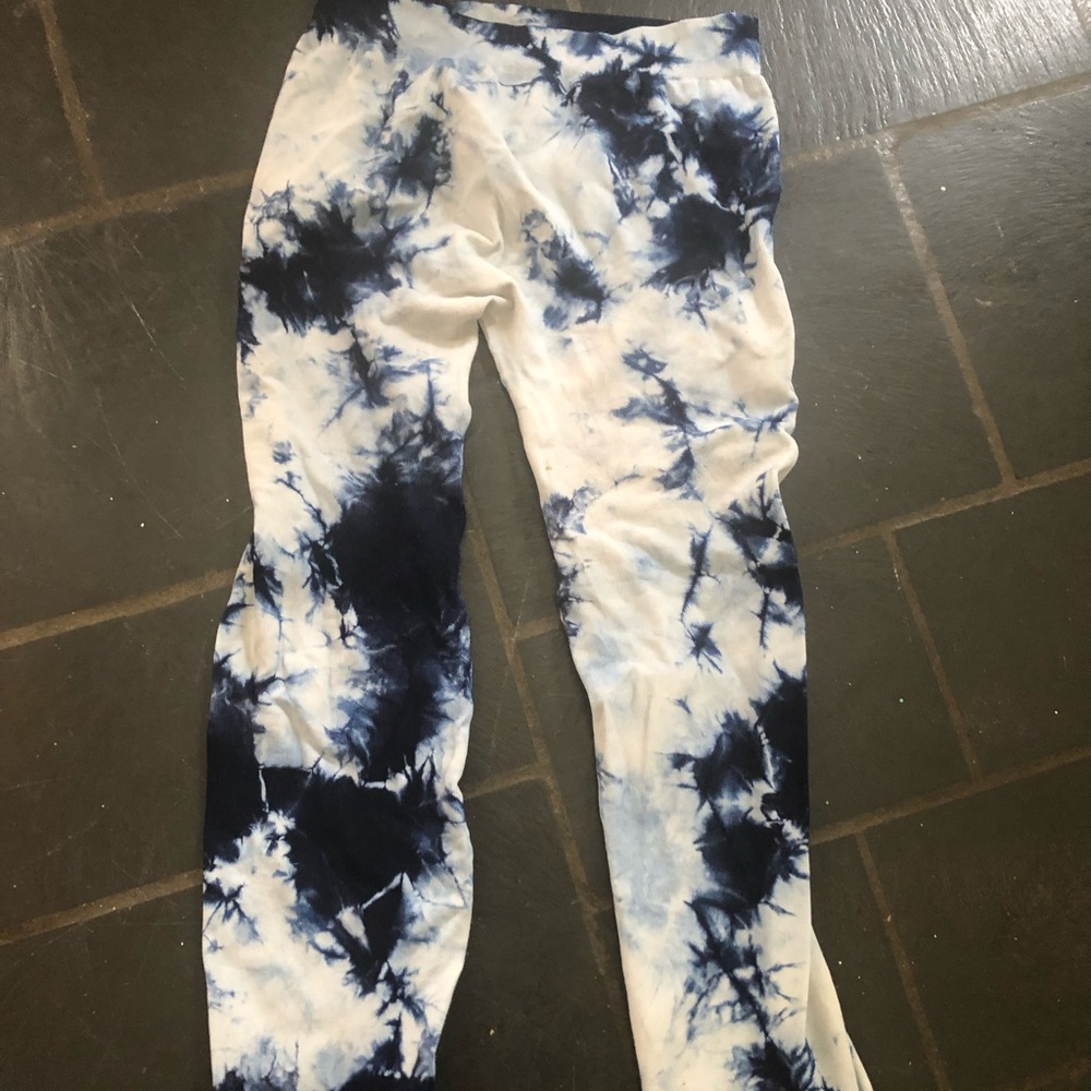 Capri length tie dye leggings